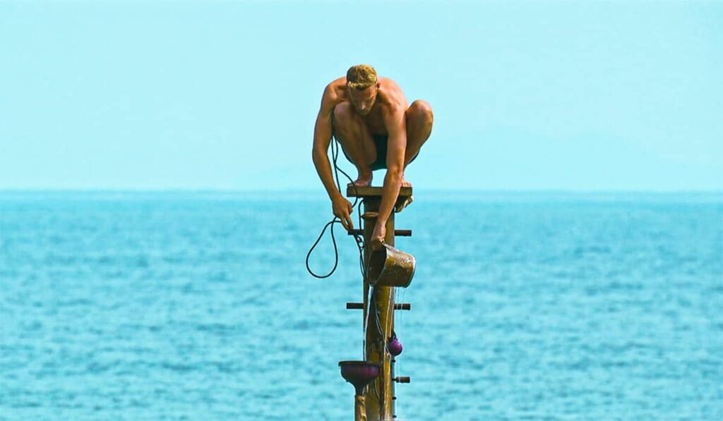 Ferry Doedens op de paal in de strijd om als finalist in de finale van Expeditie Robinson 2022 te komen.