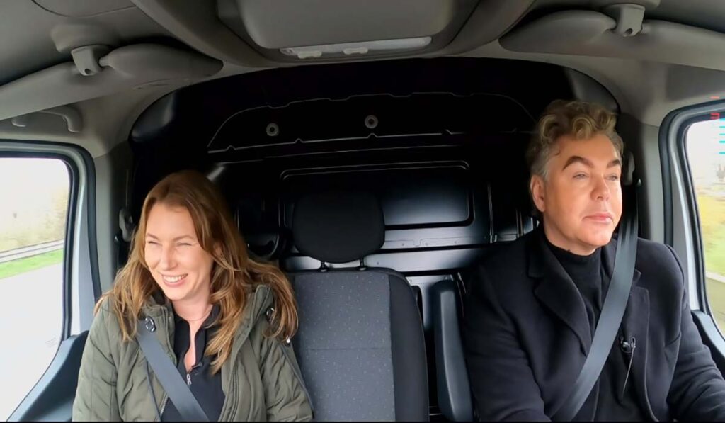 Teun en Greetje in auto onderweg