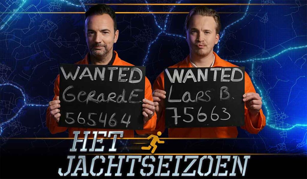 Het Jachtseizoen deelnemers DJ Gerard Ekdom en rapper zanger Snelle poseren in oranje overal.